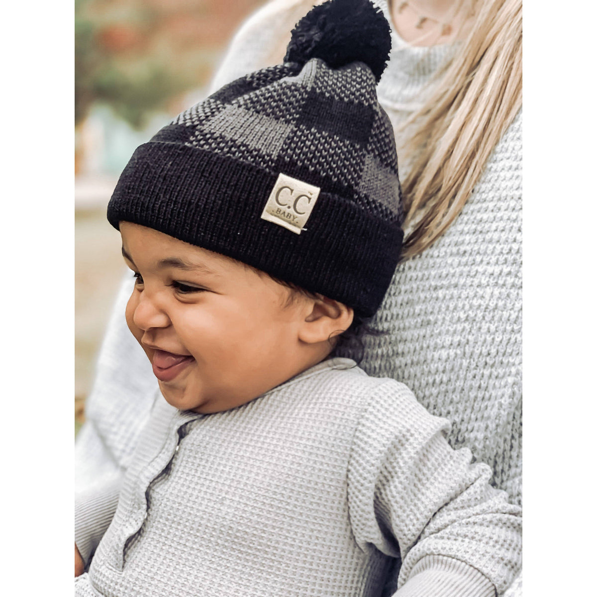 BABY Buffalo Plaid Pom Beanie Newborn/Knit Hat
