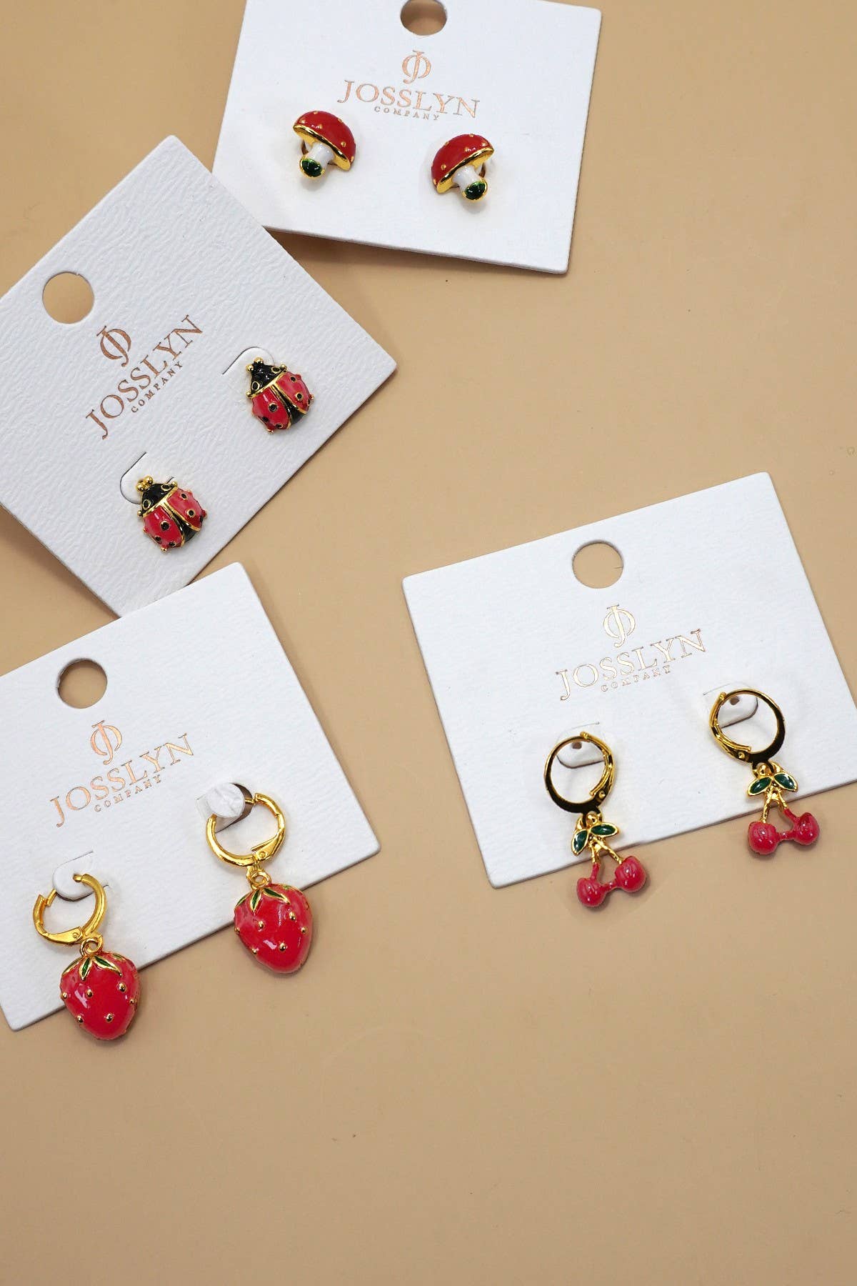 PLAYFUL COTTAGECORE COLLECTION EARRINGS | 40E366