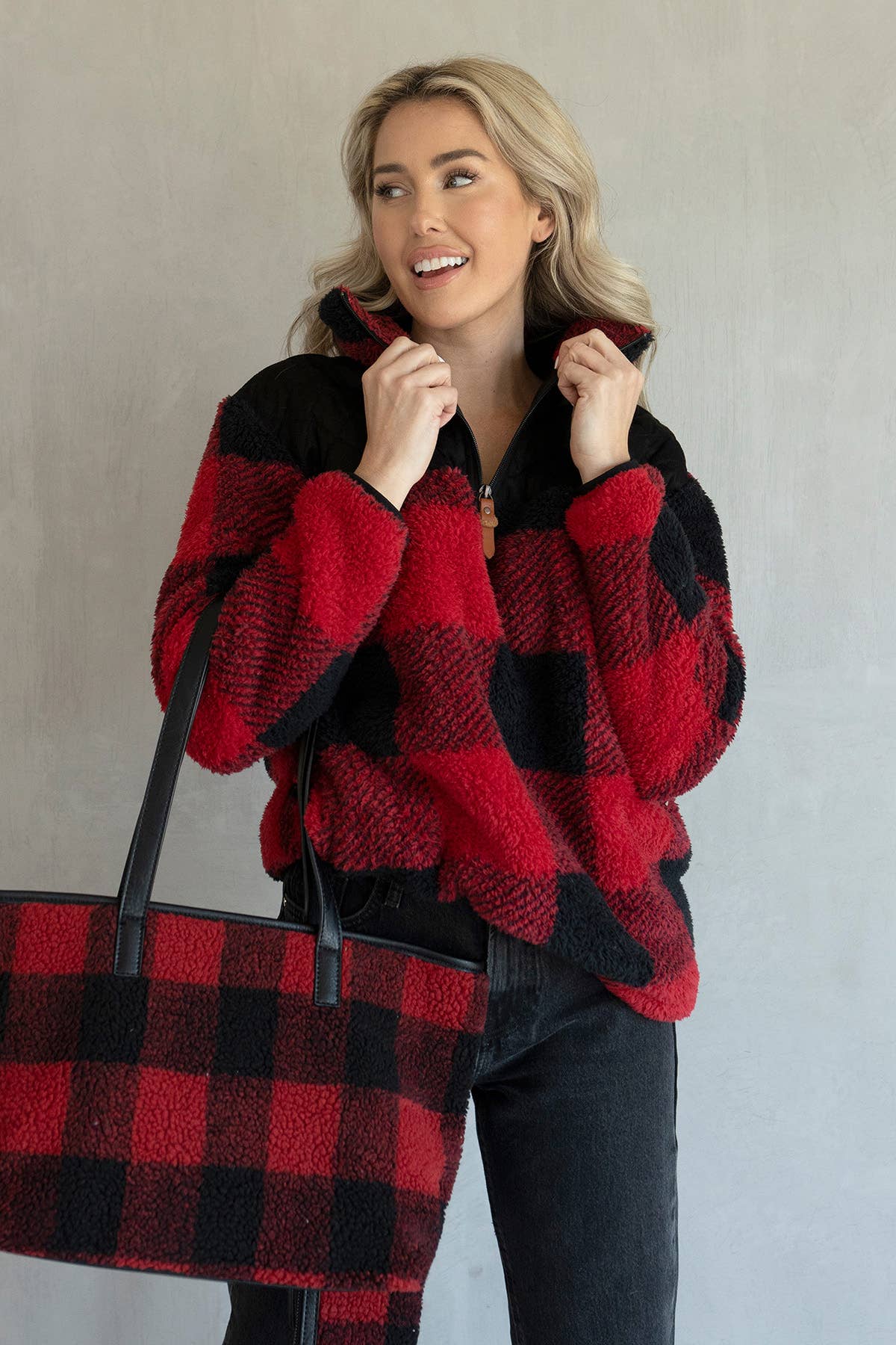 SH2212 Bella Plaid Quilted Contrast Sherpa