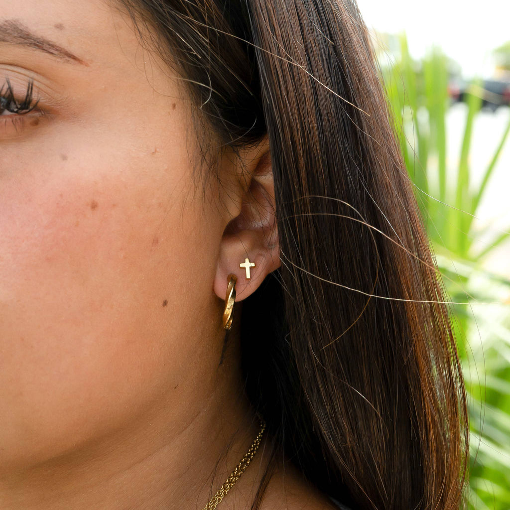 18K Gold PVD Stainless Steel Textured Twisted Huggie Hoop Earrings / ERJ0026